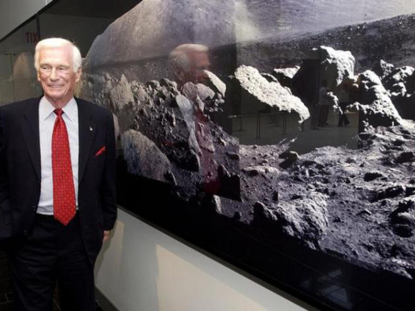 Last Man To Walk On The Moon Gene Cernan Died Today